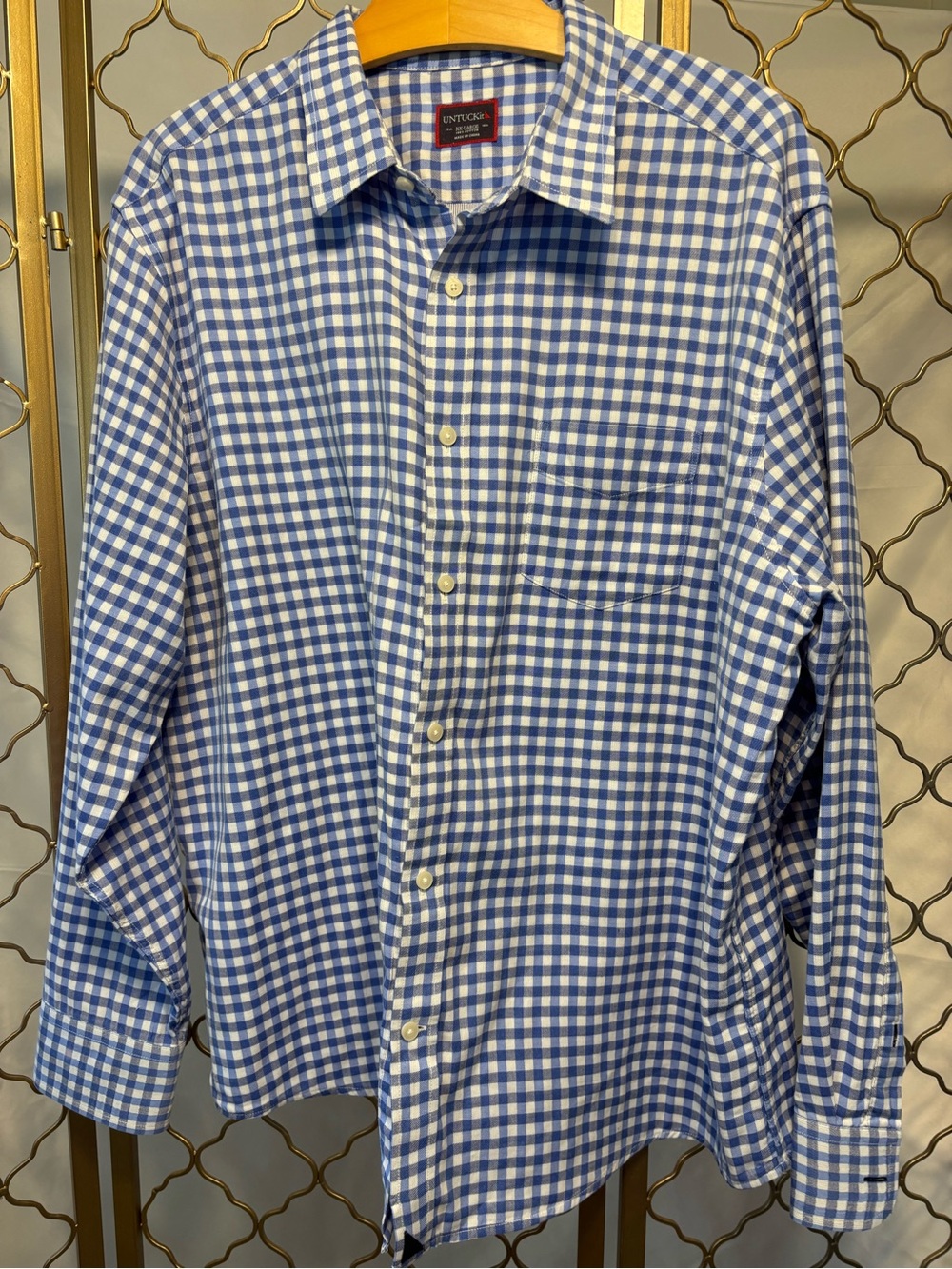 UNTUCKit Blue and White Gingham Button-Down Shirt Size XXL in Like New Condition